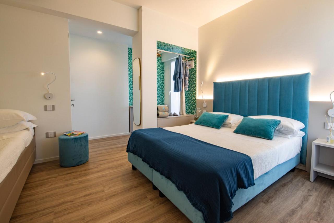 Una Hotels Imperial Beach Hotel Marotta Bagian luar foto