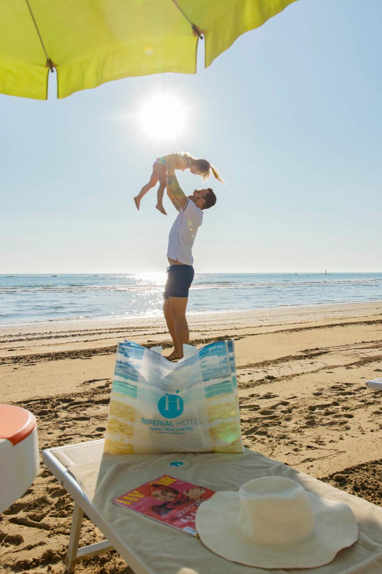 Una Hotels Imperial Beach Hotel Marotta Bagian luar foto