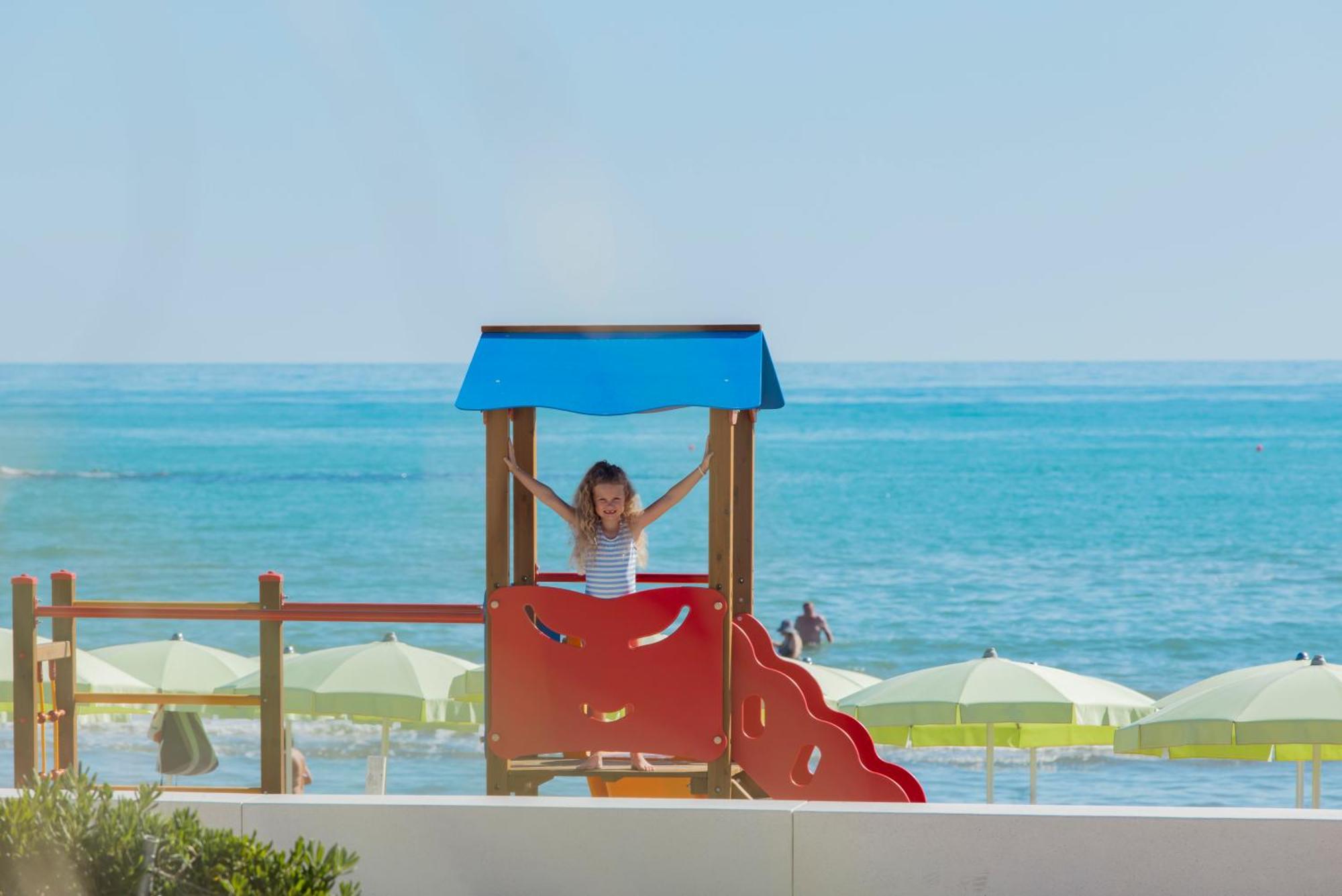 Una Hotels Imperial Beach Hotel Marotta Bagian luar foto