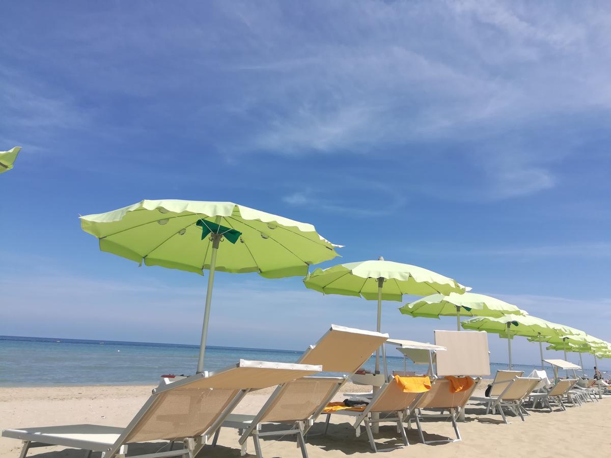 Una Hotels Imperial Beach Hotel Marotta Bagian luar foto