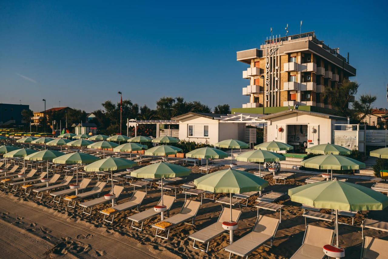 Una Hotels Imperial Beach Hotel Marotta Bagian luar foto